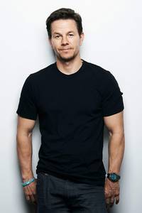 MARK WAHLBERG