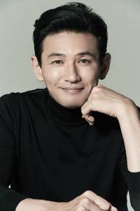 HWANG JUNG-MIN