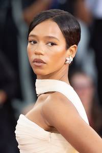 TAYLOR RUSSELL